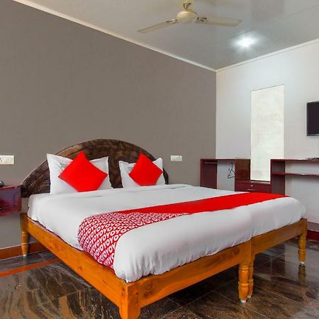 Oyo 45475 Annai Lodge Thanjavur Extérieur photo