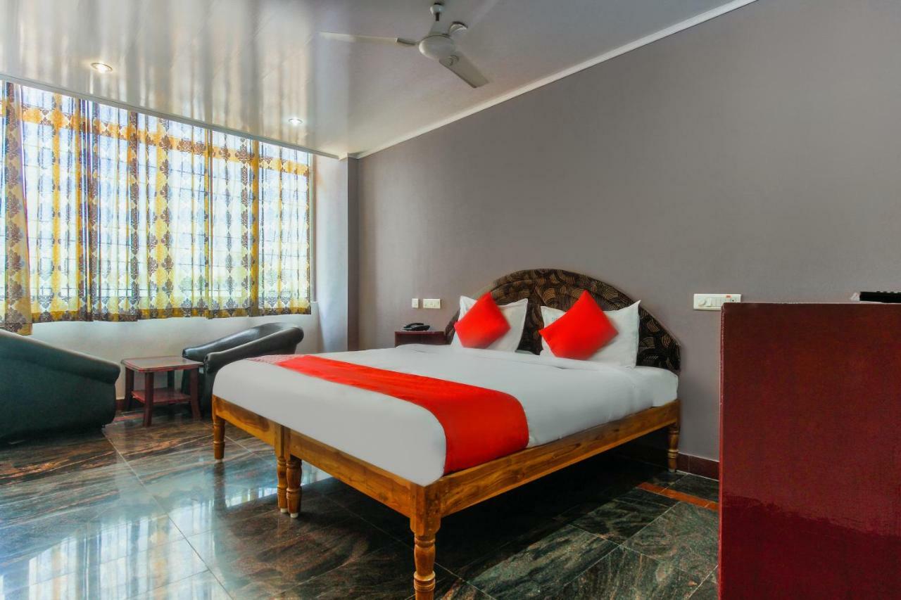 Oyo 45475 Annai Lodge Thanjavur Extérieur photo